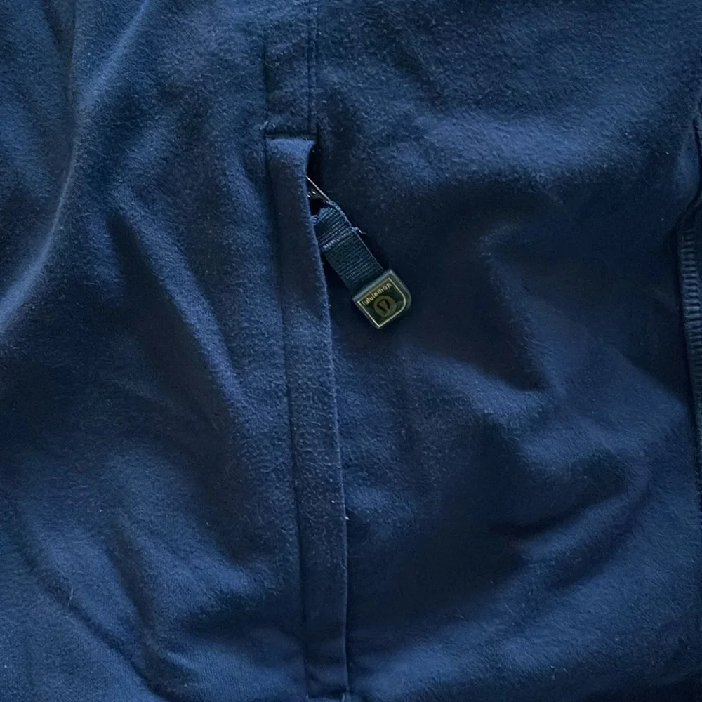 Lululemon Men’s Full Zipper Sweater